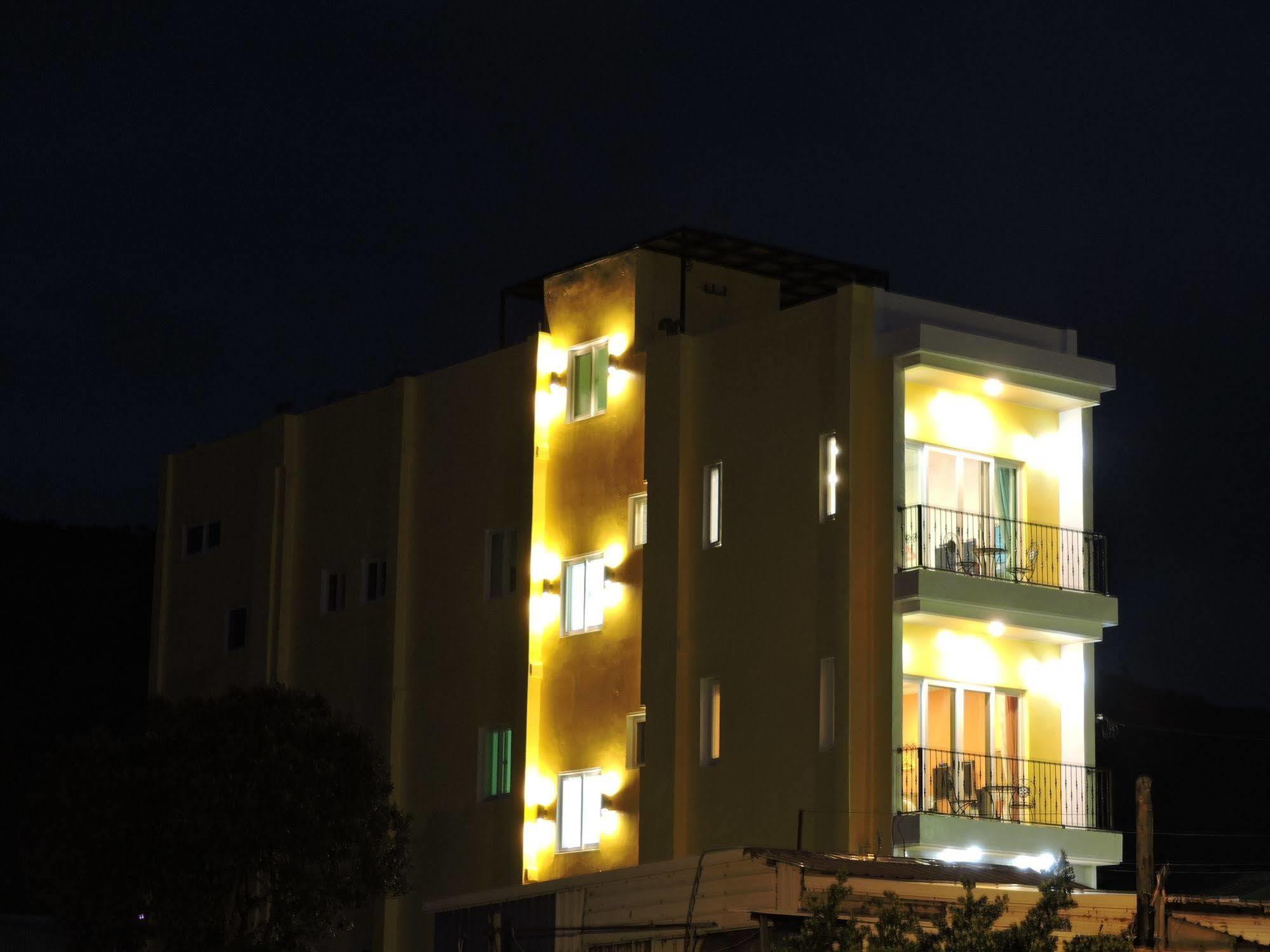 Tiffany Homestay Cape Eluanbi Экстерьер фото